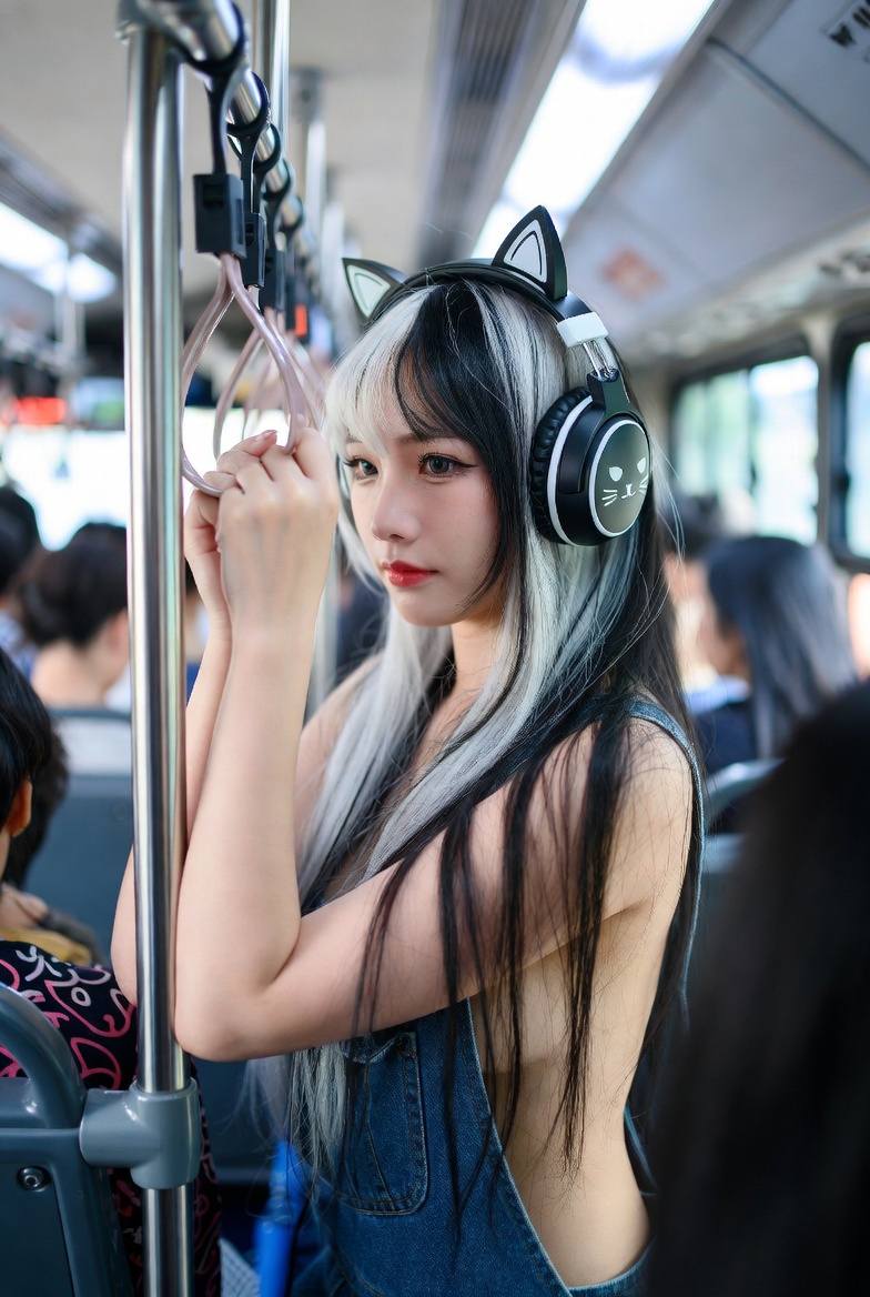 Girl's long black and white hair