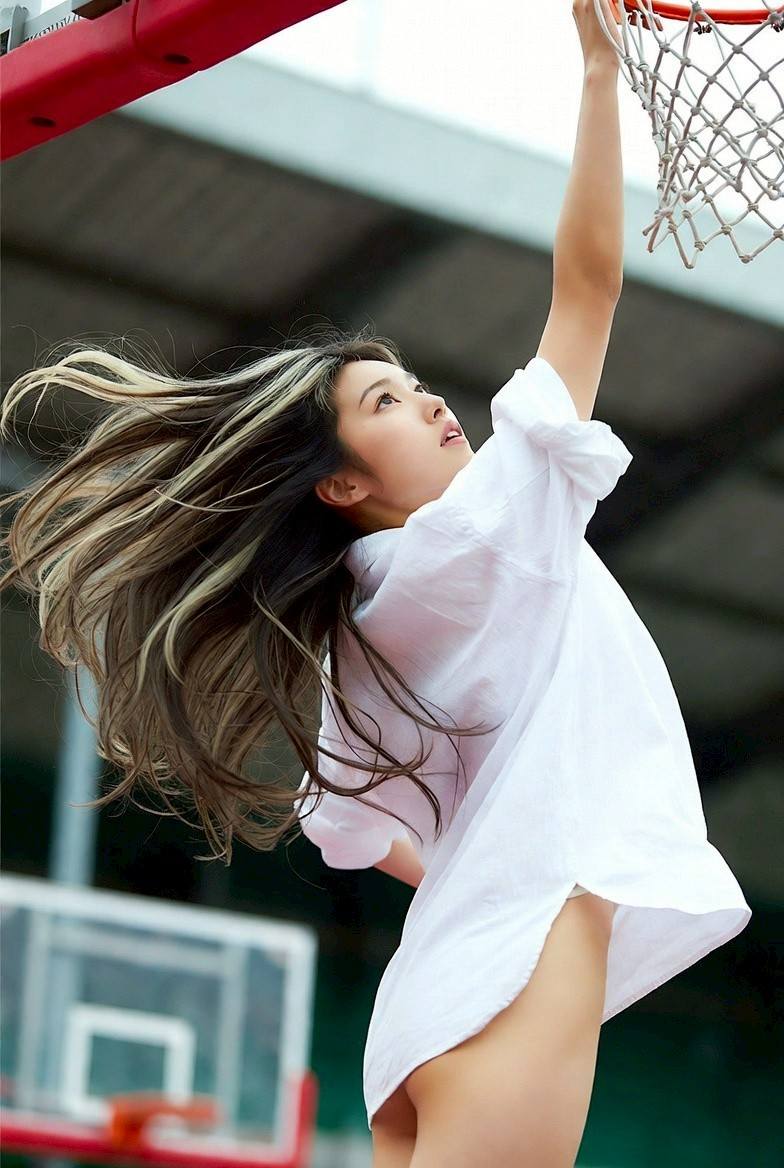 I want to play basketball.
