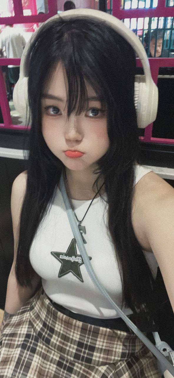 Amateur Female College Student Daily Sounds Sharing Life Privately Slutty Black